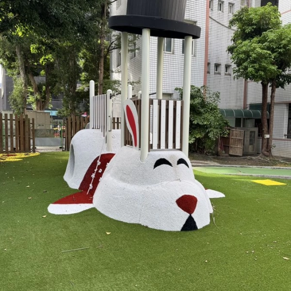 台北市雙蓮國小遊戲場